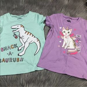 Bundle Of 2 Oshkosh Girls Graphic T Shirts Dinosaur Unicorn Kitty 4/5